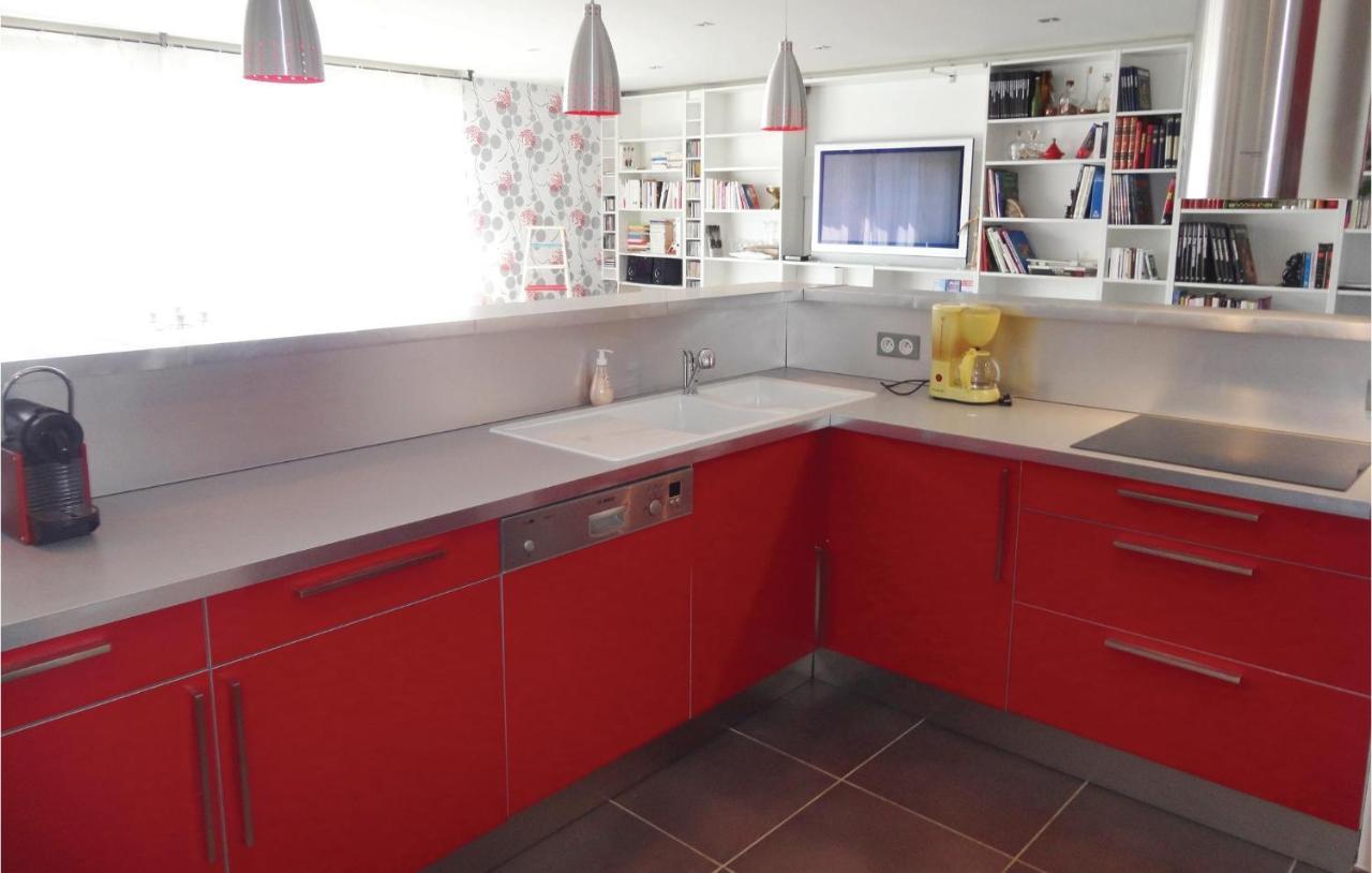 Awesome Apartment In Sauvian With Wifi エクステリア 写真